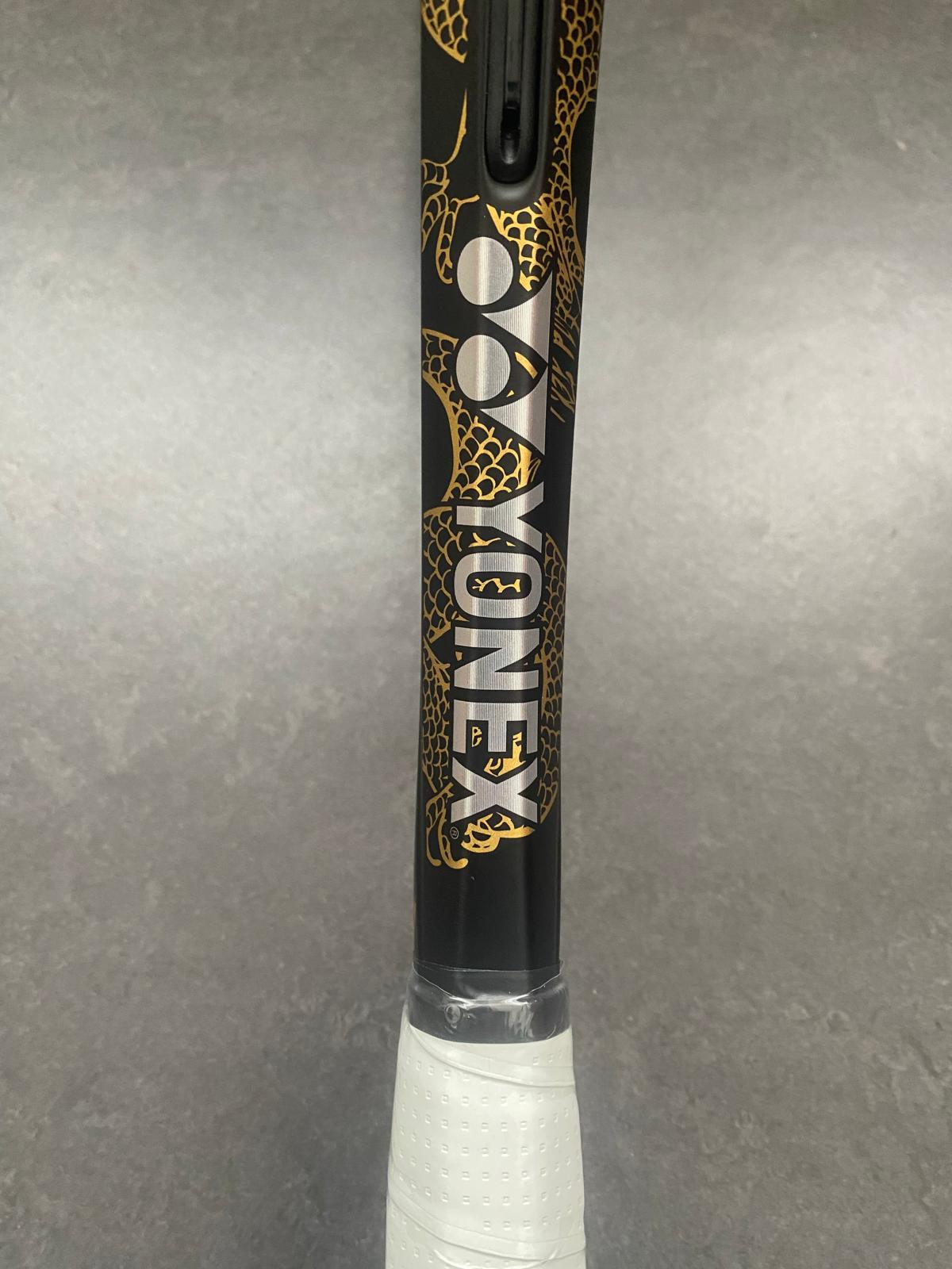 Yonex Pro Stock EZONE 100L (16x19)